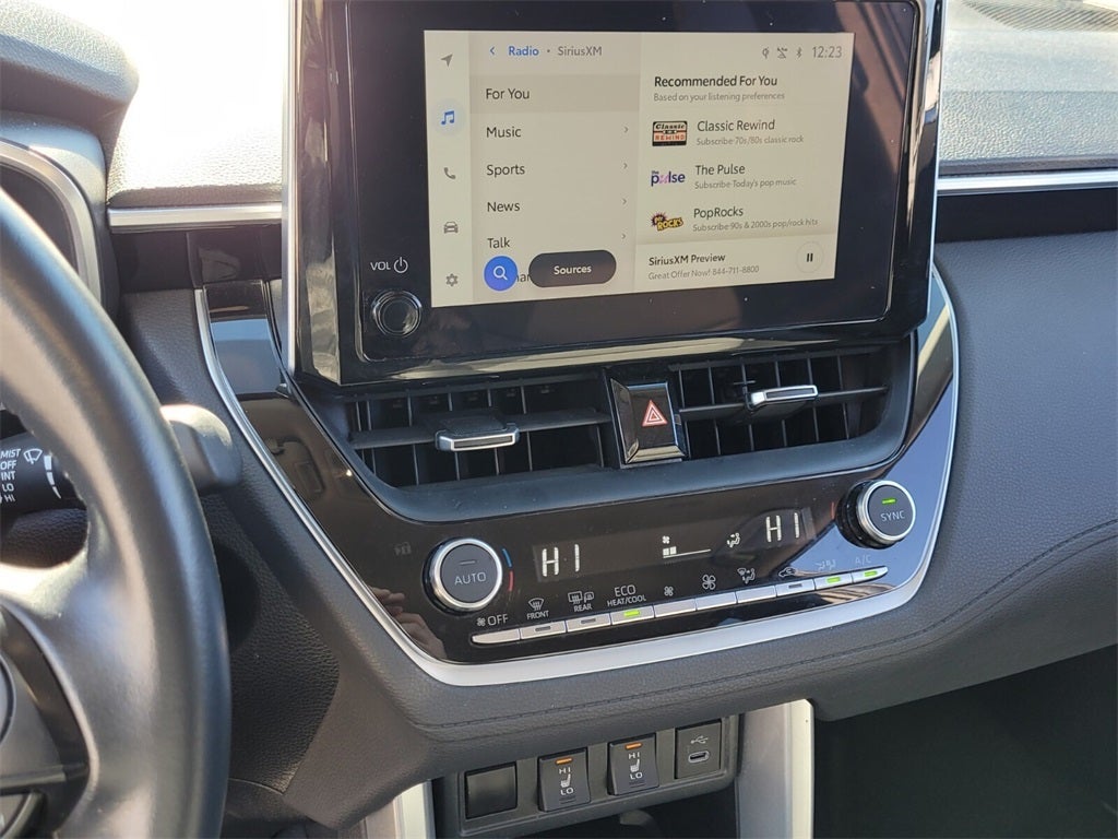 2024 Toyota Corolla Cross XLE