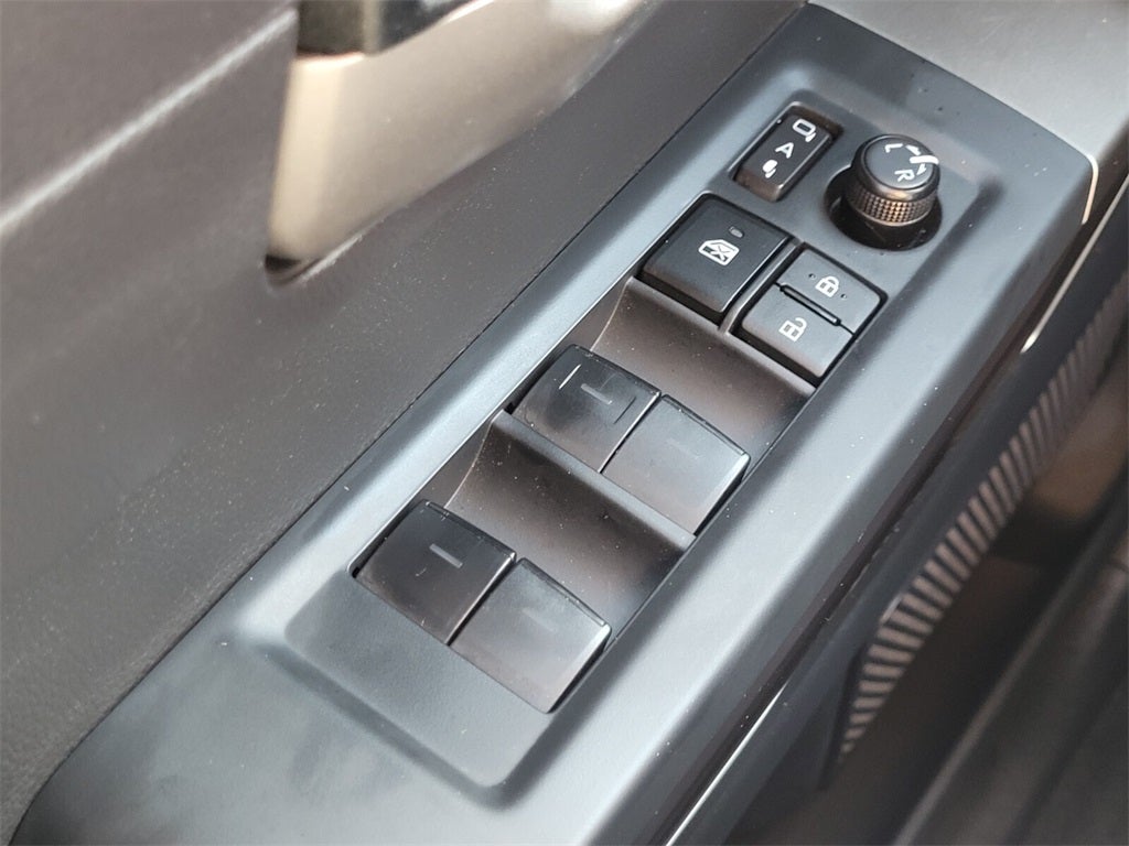 2025 Toyota SEQUOIA 4WD SR5