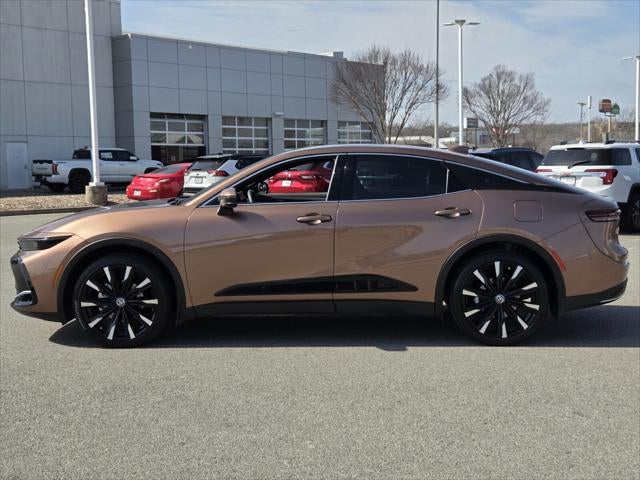 2025 Toyota CROWN Platinum