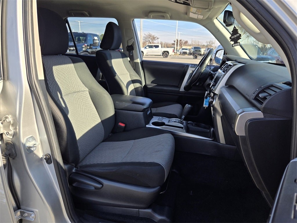 2021 Toyota 4RUNNER SR5