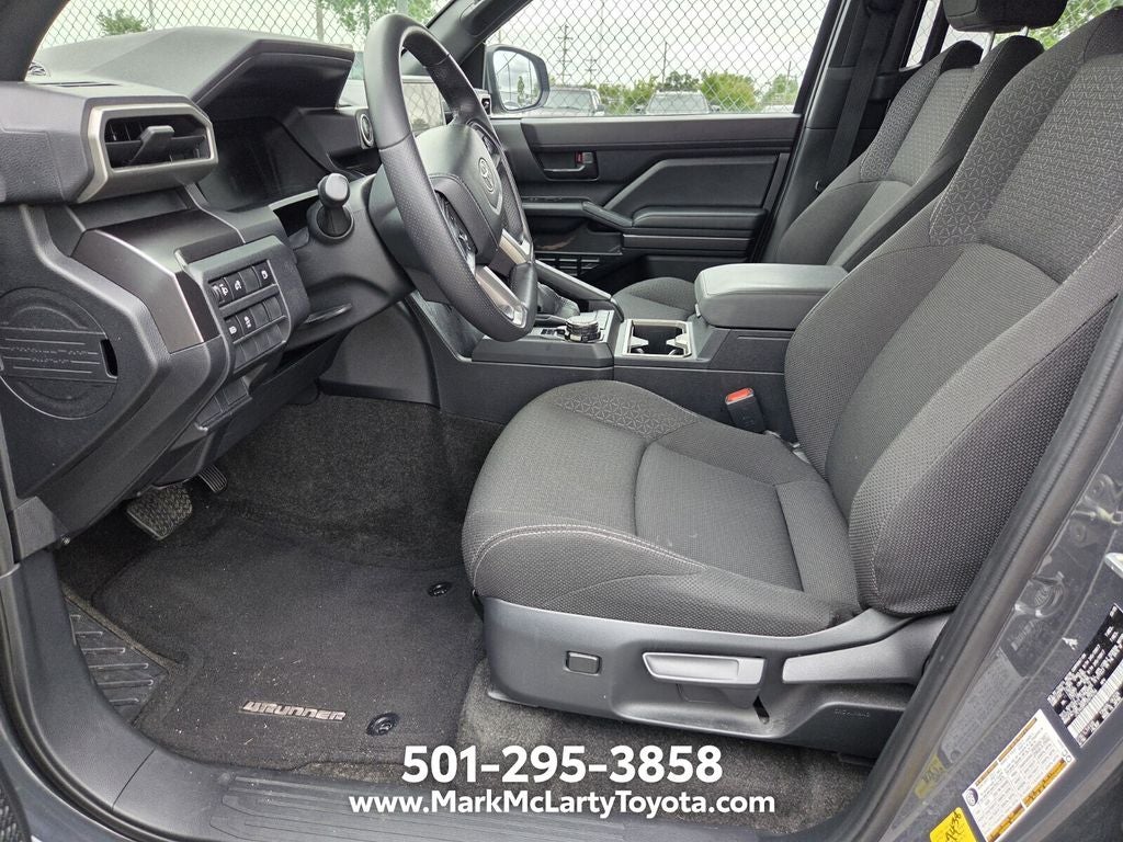 2025 Toyota 4RUNNER SR5