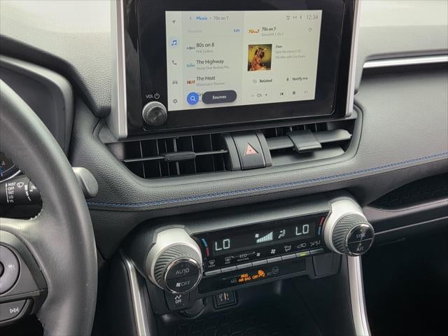 2023 Toyota RAV4 HYBRID SE