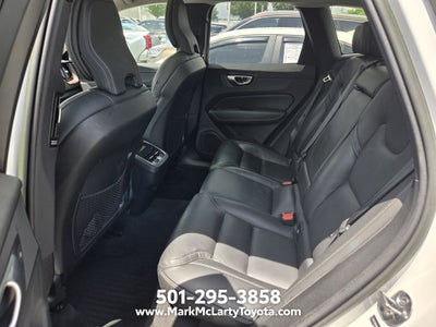 2023 Volvo XC60 B5 Ultimate Dark Theme