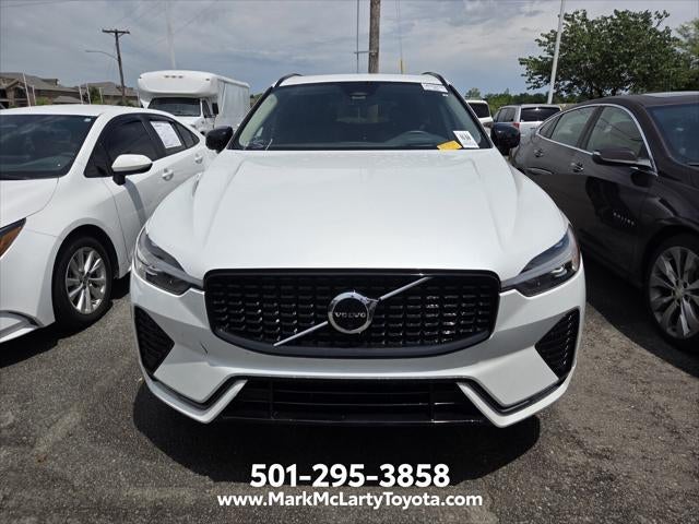 2023 Volvo XC60 B5 Ultimate Dark Theme