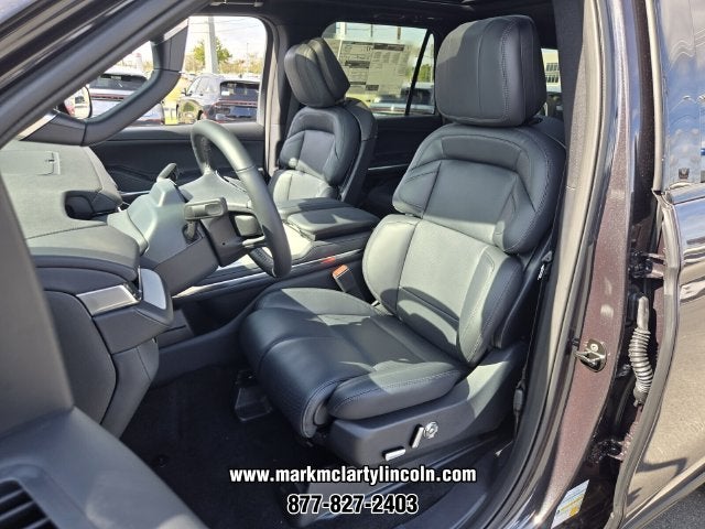 2027 Lincoln Navigator Reserve