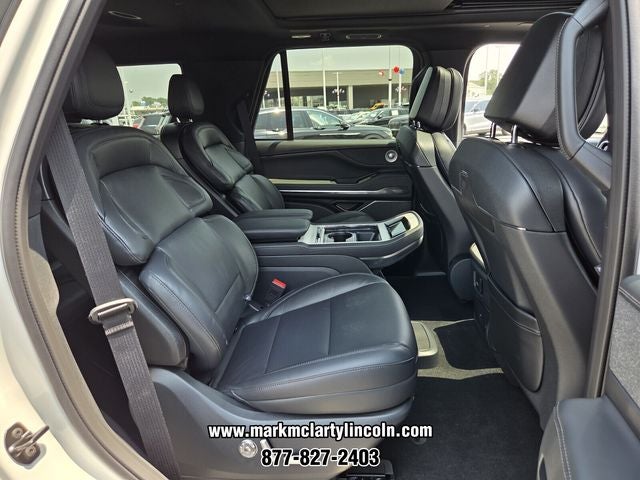 2027 Lincoln Navigator Reserve