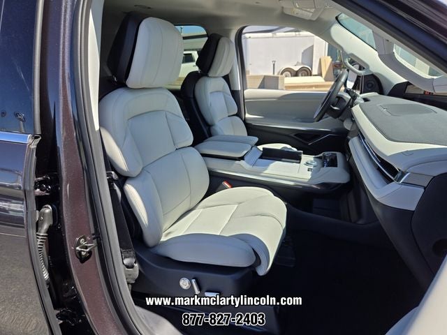 2026 Lincoln Navigator Premiere