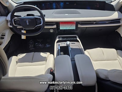 2027 Lincoln Navigator Premiere