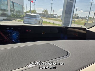 2027 Lincoln Navigator Premiere