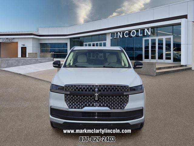 2027 Lincoln Navigator Premiere