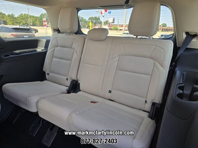 2027 Lincoln Navigator Premiere