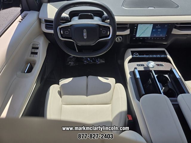 2027 Lincoln Navigator Premiere
