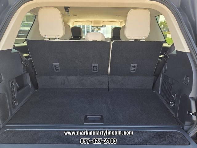 2027 Lincoln Navigator Premiere