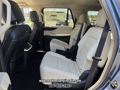 2027 Lincoln Navigator Premiere