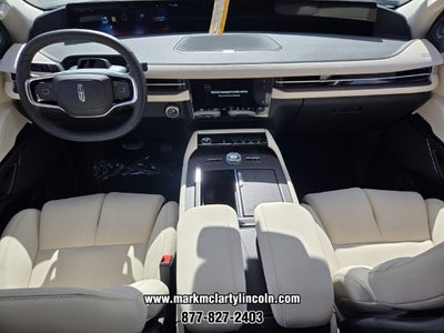 2027 Lincoln Navigator Premiere