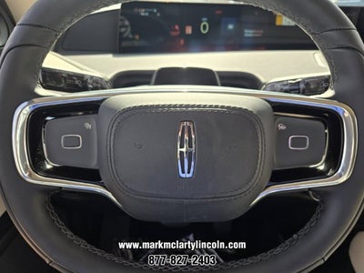 2027 Lincoln Navigator Premiere