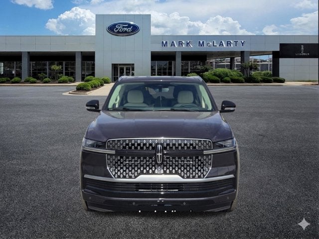 2027 Lincoln Navigator Premiere