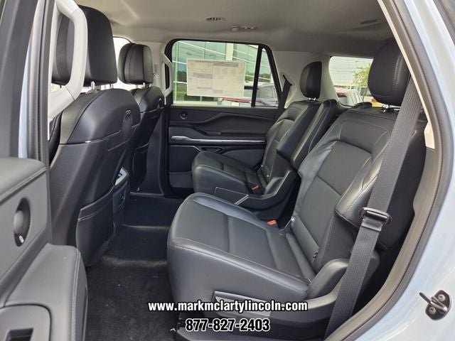 2027 Lincoln Navigator Premiere
