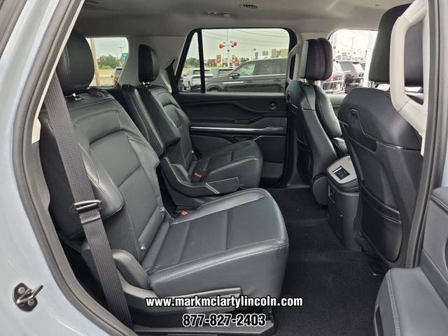 2027 Lincoln Navigator Premiere