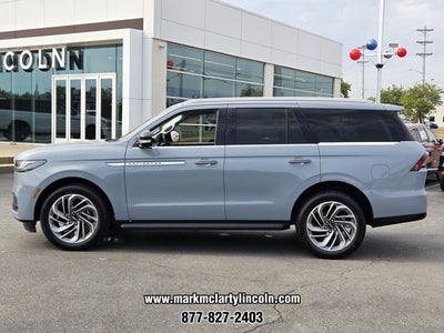 2027 Lincoln Navigator Premiere