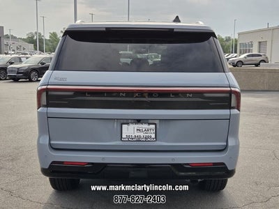 2027 Lincoln Navigator Premiere