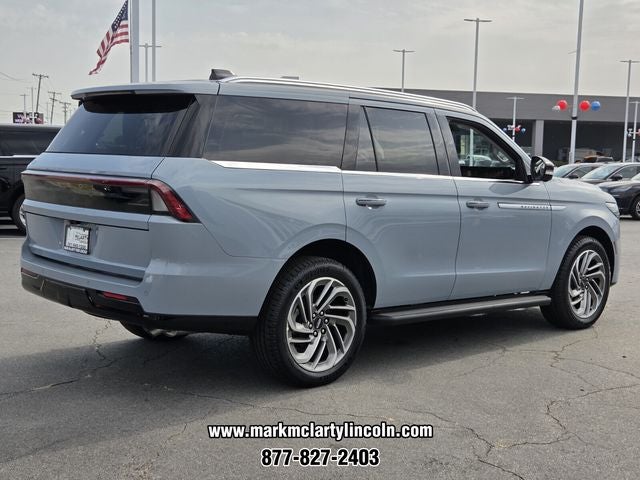 2027 Lincoln Navigator Premiere