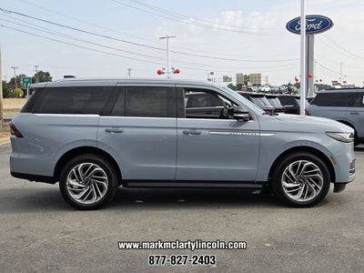 2027 Lincoln Navigator Premiere