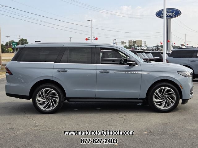 2027 Lincoln Navigator Premiere