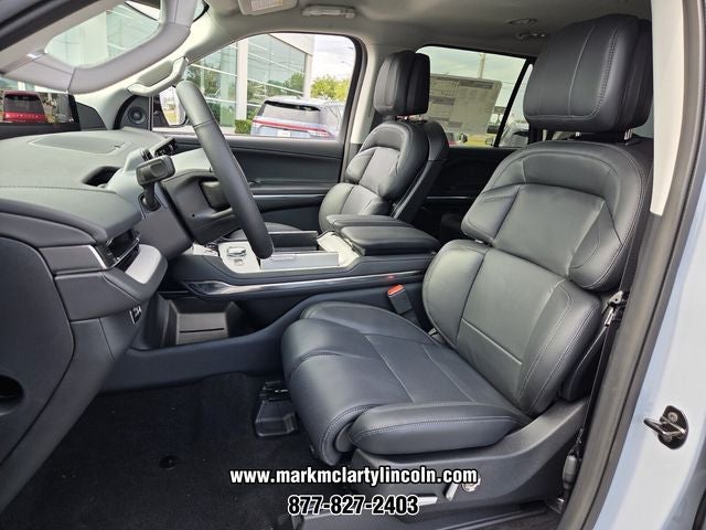 2027 Lincoln Navigator Premiere