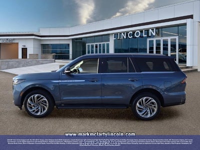 2027 Lincoln Navigator Premiere