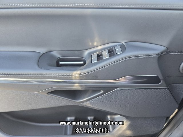 2027 Lincoln Navigator Premiere