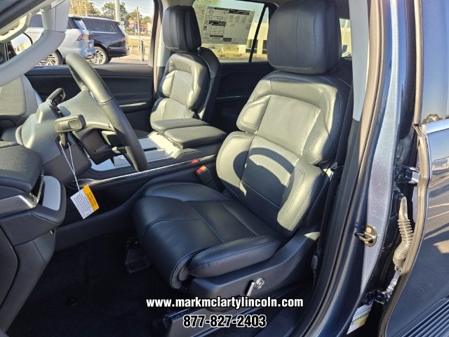 2027 Lincoln Navigator Premiere