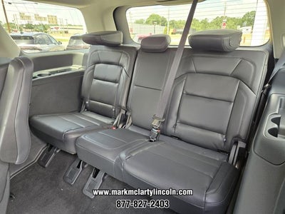 2027 Lincoln Navigator Premiere