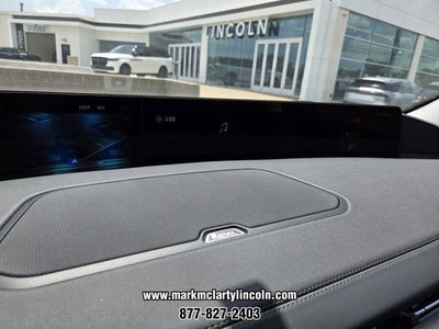 2027 Lincoln Navigator Premiere