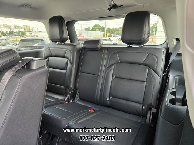 2027 Lincoln Navigator Premiere