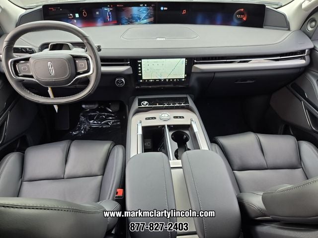 2027 Lincoln Navigator Premiere