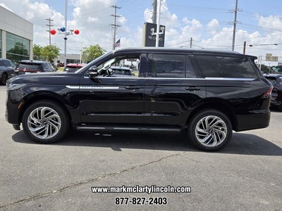 2027 Lincoln Navigator Premiere