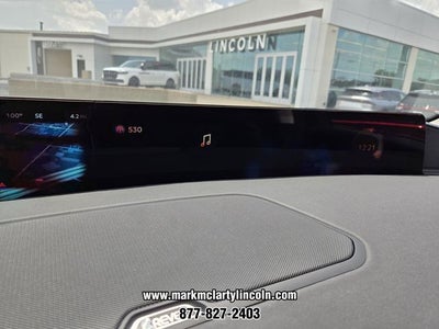 2027 Lincoln Navigator Premiere
