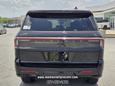 2027 Lincoln Navigator Premiere