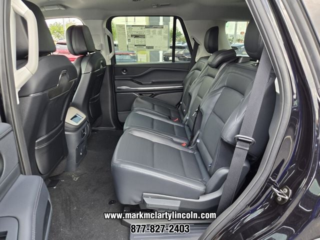 2027 Lincoln Navigator Premiere