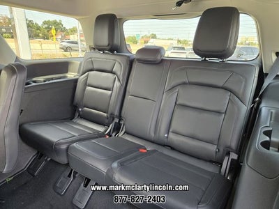 2027 Lincoln Navigator Premiere