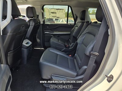 2027 Lincoln Navigator Premiere