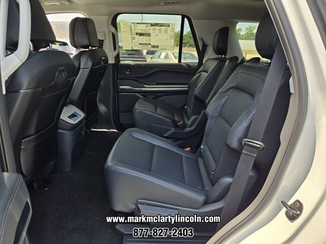 2027 Lincoln Navigator Premiere