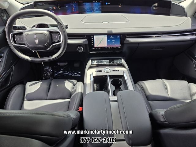 2027 Lincoln Navigator Premiere