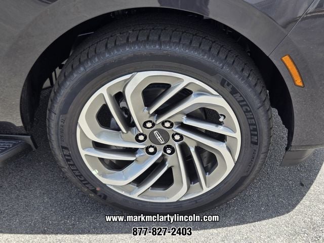 2027 Lincoln Navigator Premiere