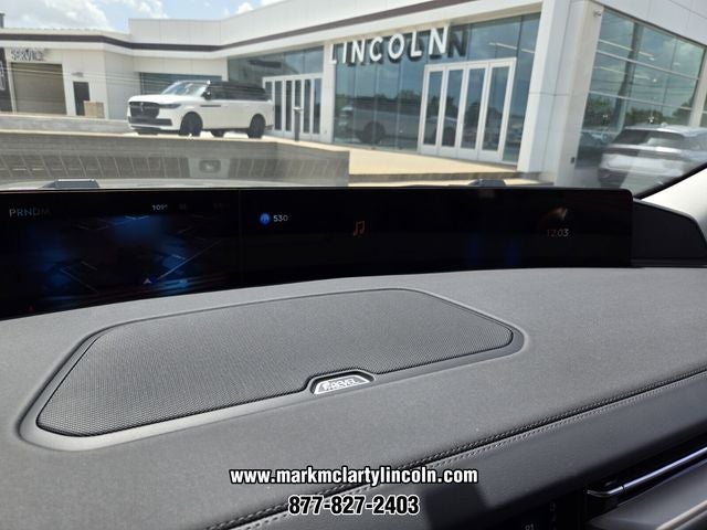 2027 Lincoln Navigator Premiere