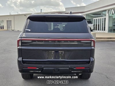 2027 Lincoln Navigator Premiere