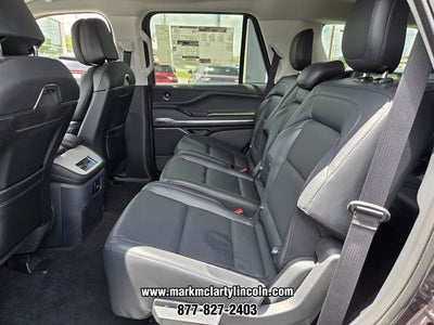 2027 Lincoln Navigator Premiere