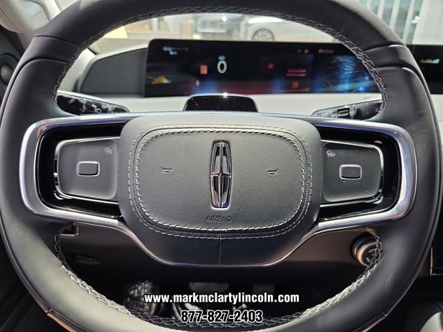 2027 Lincoln Navigator L Premiere