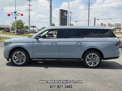 2027 Lincoln Navigator L Premiere